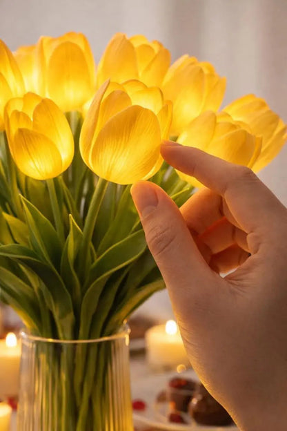 Romantyczna lampa LED Tulipany – Nastrojowa lampka nocna – Sztuczne kwiaty z podświetleniem – Dekoracja