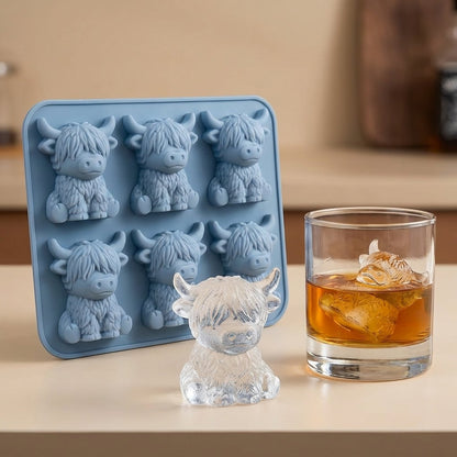 🐮 Mini szkocka krowa wyżynna – silikonowa forma do lodu 3D