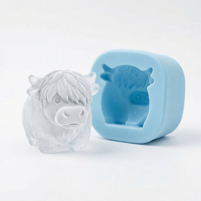 🐮 Mini szkocka krowa wyżynna – silikonowa forma do lodu 3D