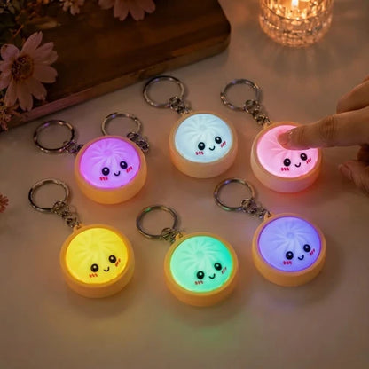 Uroczy świecący brelok Baozi z mini parowarem